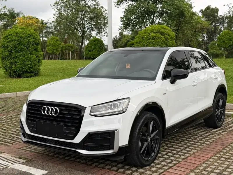 Audi Q2L, 2019