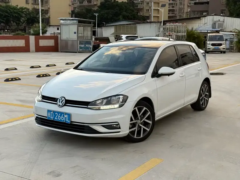 Volkswagen Golf, 2020