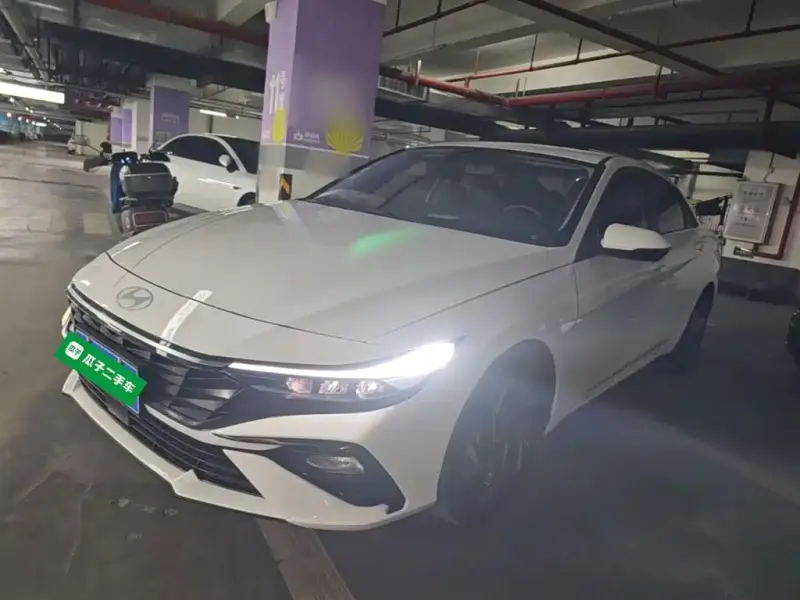 Hyundai Elantra, 2024