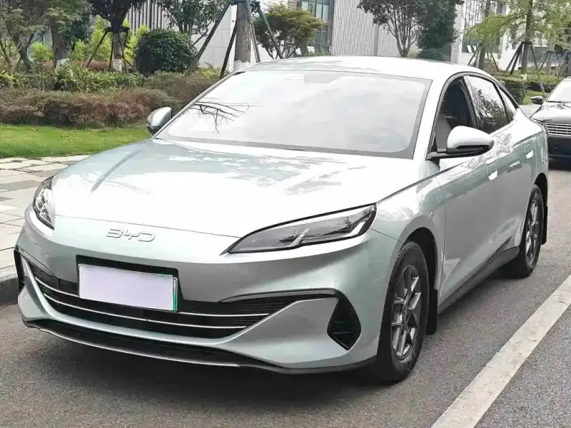 BYD 06, 2025