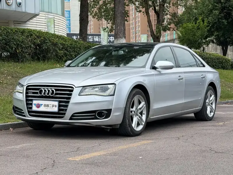 Audi A8, 2011