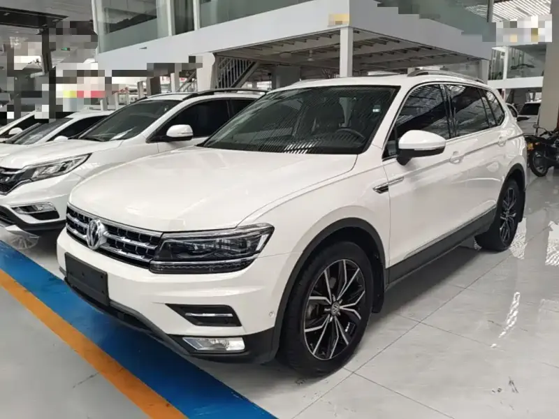 Volkswagen Tiguan L, 2017