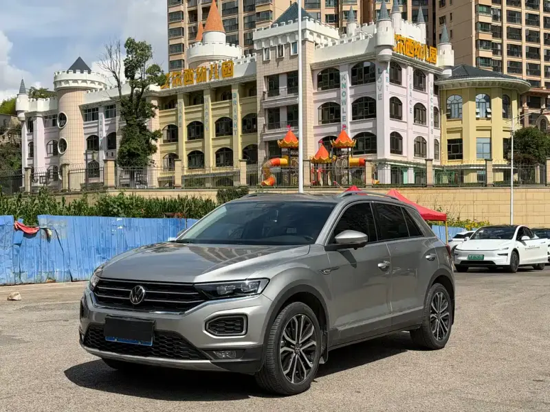 Volkswagen T-Roc, 2021