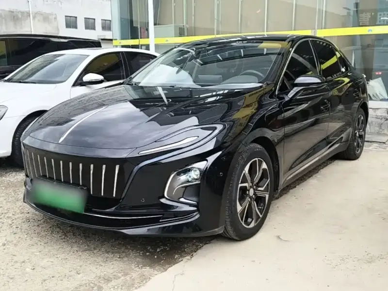 Hongqi E-QM5, 2023