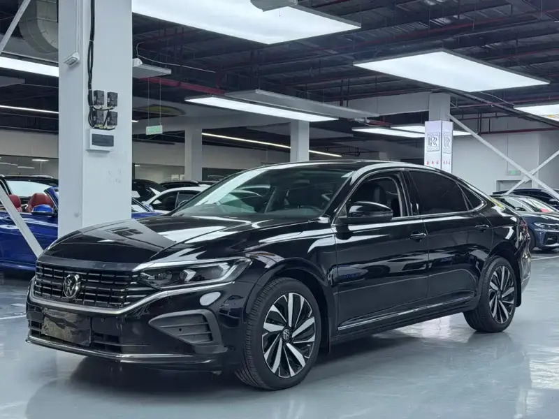 Volkswagen Passat, 2024