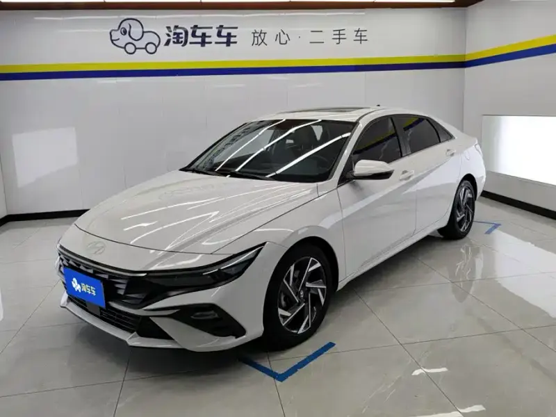 Hyundai Elantra, 2024