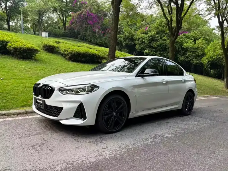 BMW 1 Series, 2022