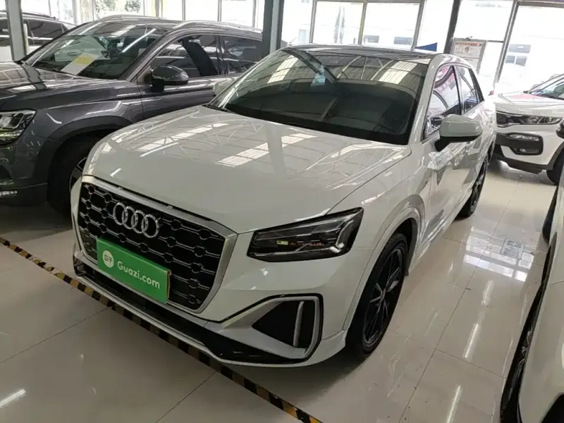 Audi Q2L, 2022