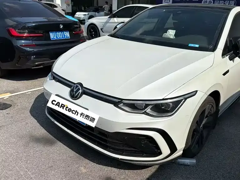 Volkswagen Golf, 2022