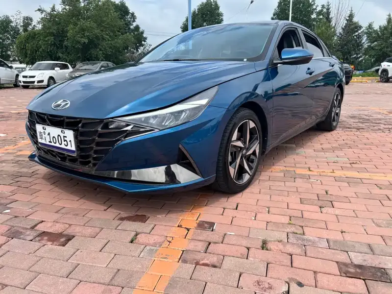 Hyundai Elantra, 2022