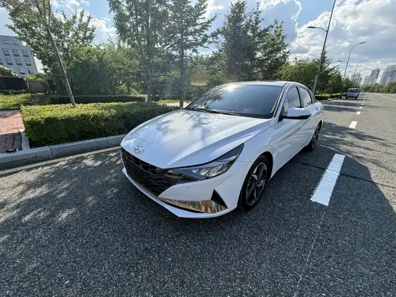Hyundai Elantra, 2023