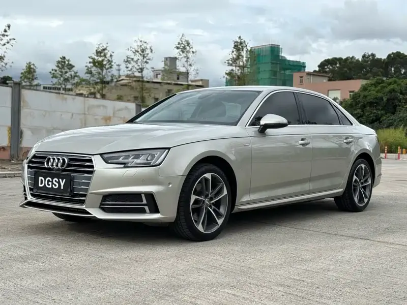 Audi A4L, 2018