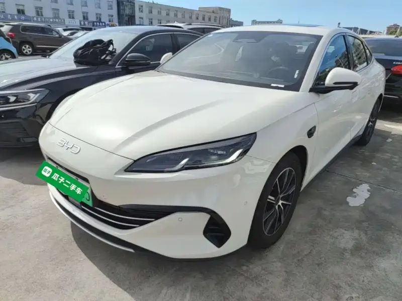 BYD 06, 2025
