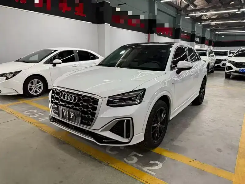 Audi Q2L, 2023