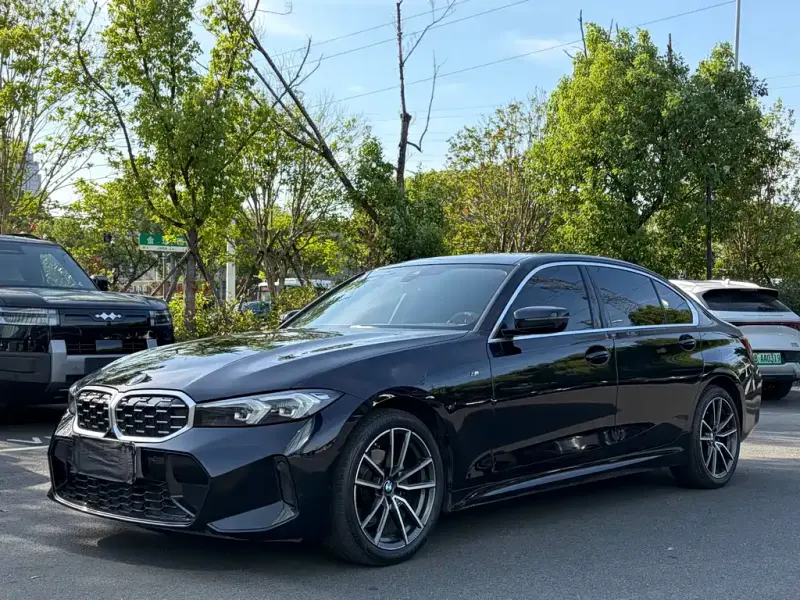 BMW 3 Series, 2024