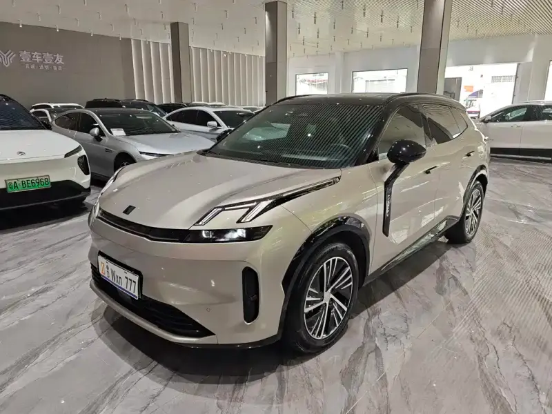 Lynk & Co 08 EM-P, 2023