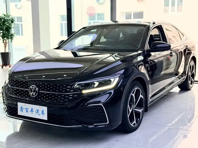 Volkswagen Passat, 2023