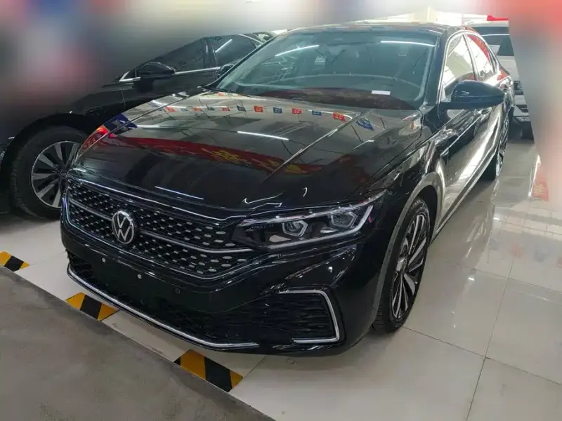 Volkswagen Passat, 2022
