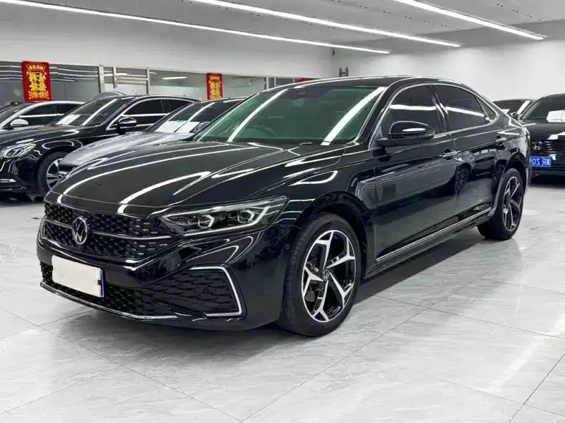 Volkswagen Passat, 2023