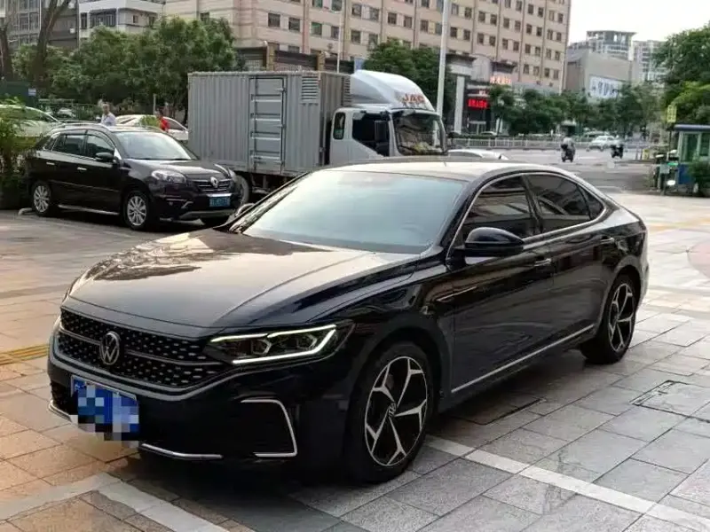 Volkswagen Passat, 2023