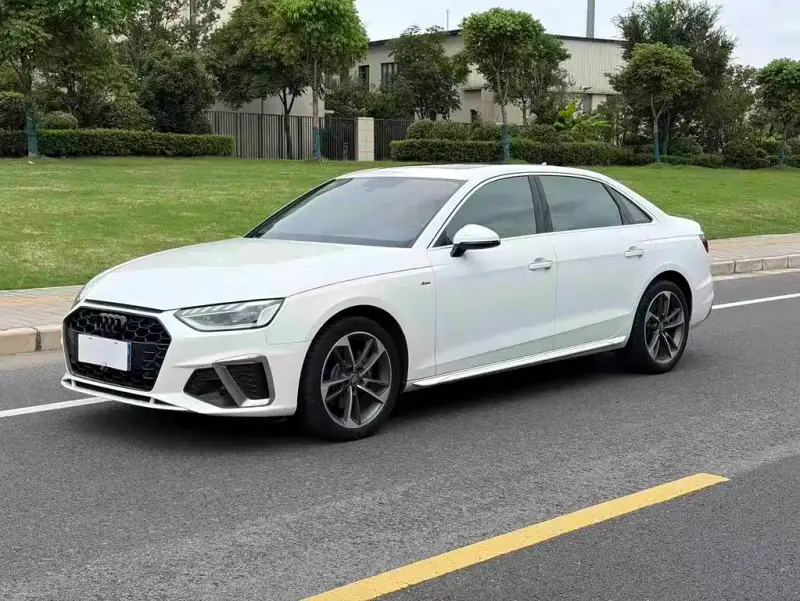 Audi A4L, 2021