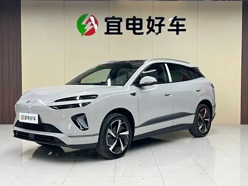 BYD 06, 2025