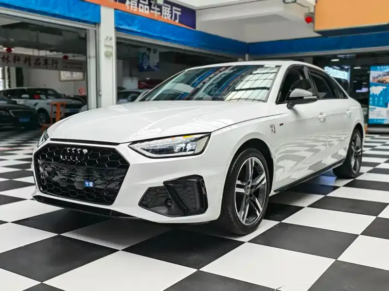 Audi A4L, 2022