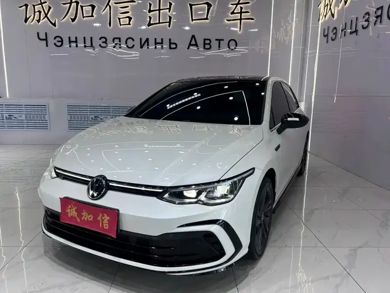 Volkswagen Golf, 2023