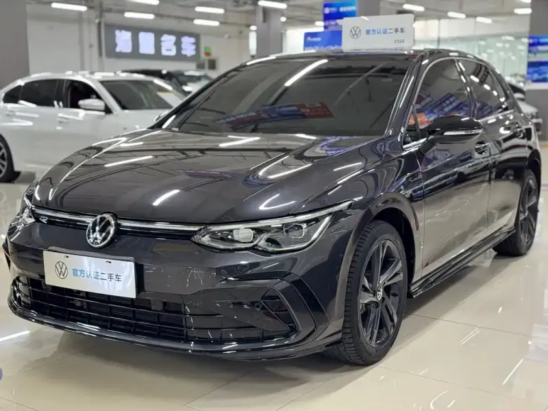 Volkswagen Golf, 2023