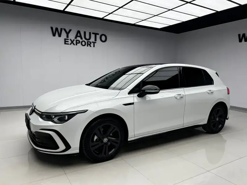 Volkswagen Golf, 2022
