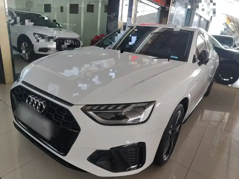 Audi A4L, 2022