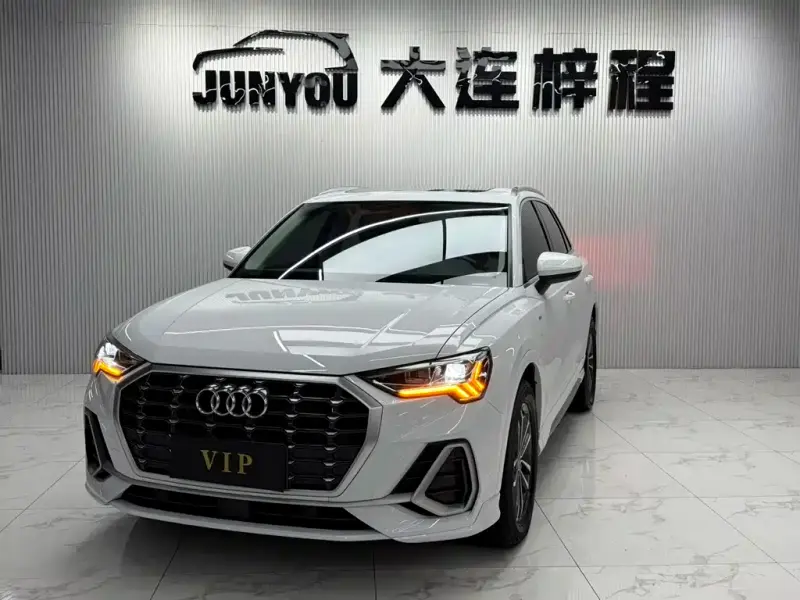 Audi Q3, 2022