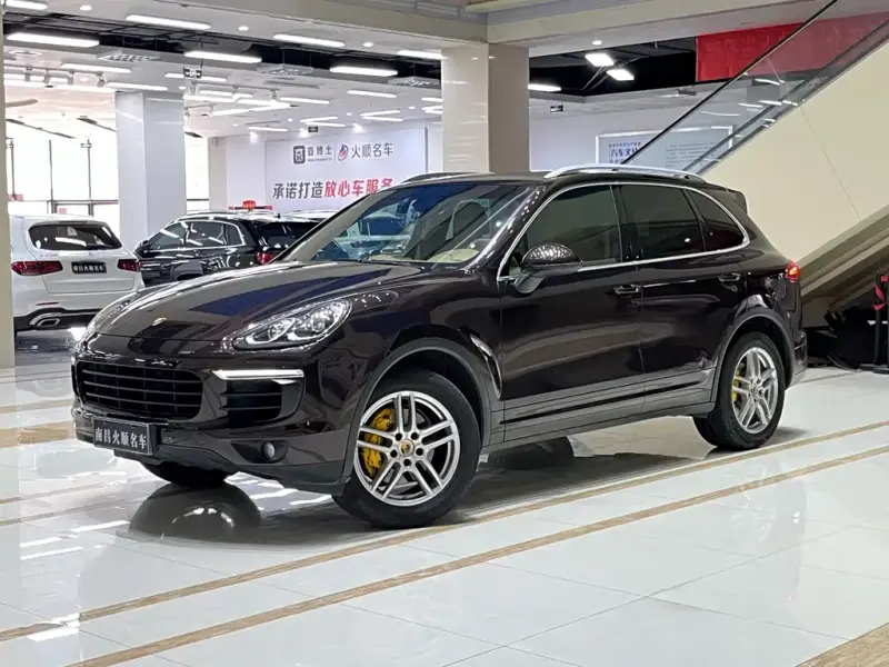 Porsche Cayenne, 2015