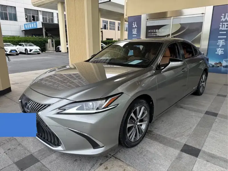 Lexus ES, 2020