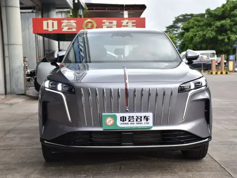 Hongqi HS6 PHEV, 2025