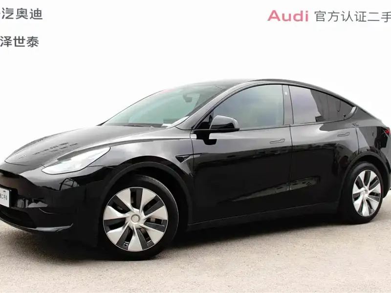 Tesla Model Y, 2023