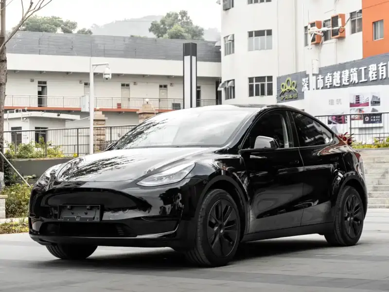 Tesla Model Y, 2023