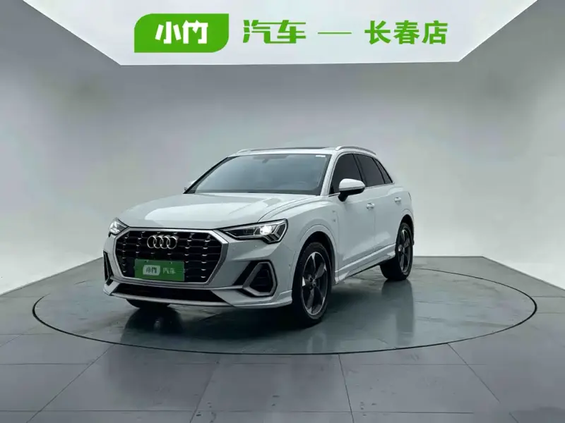 Audi Q3, 2022
