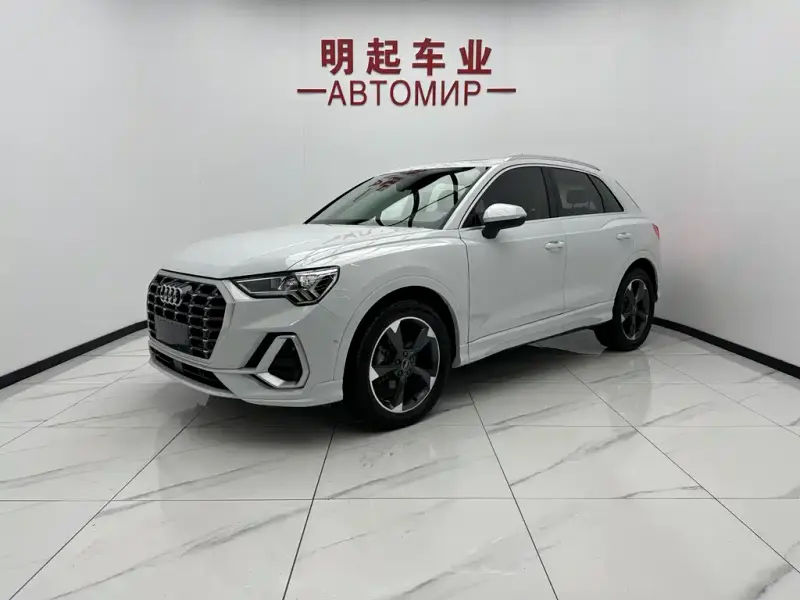 Audi Q3, 2022