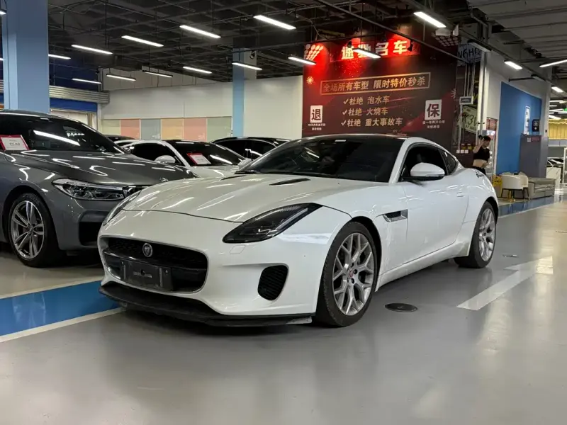 Jaguar F-TYPE, 2019