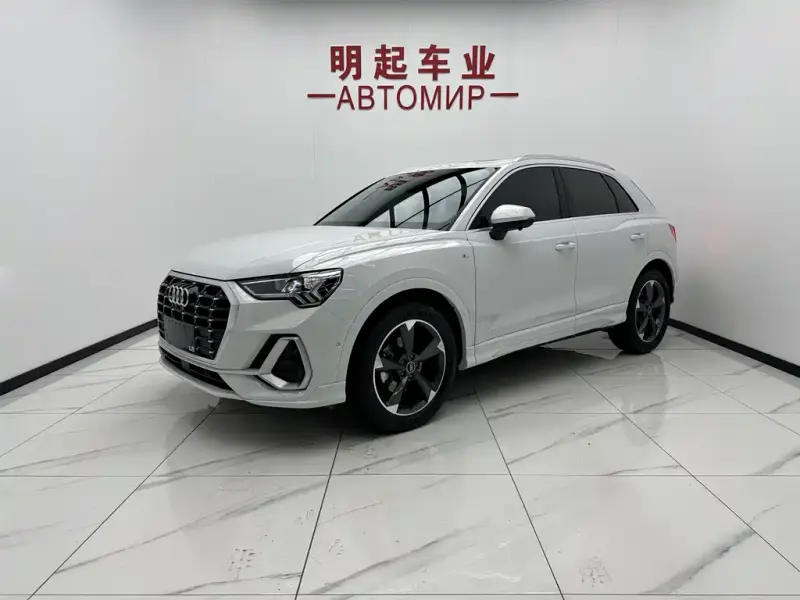Audi Q3, 2022
