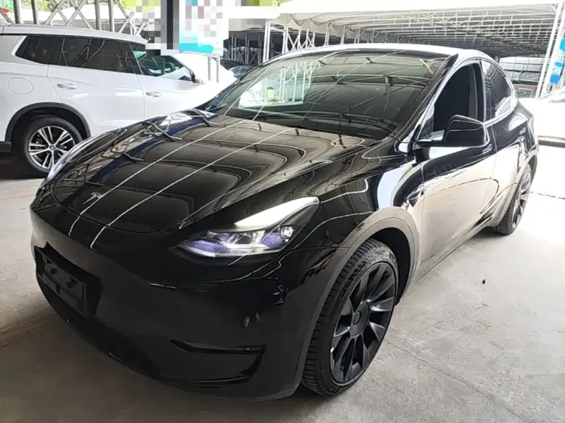 Tesla Model Y, 2023