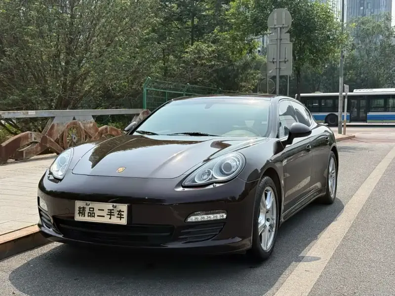 Porsche Panamera, 2012