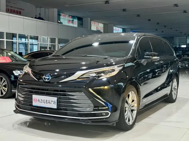 Toyota Sienna, 2023
