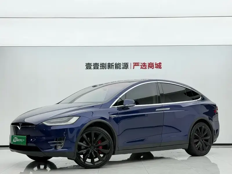 Tesla Model X, 2017
