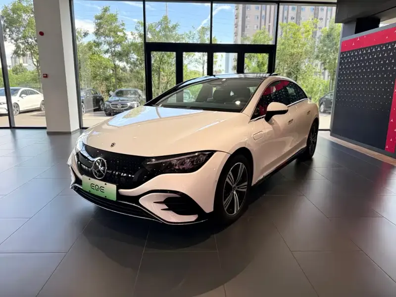 Mercedes-Benz EQE, 2025