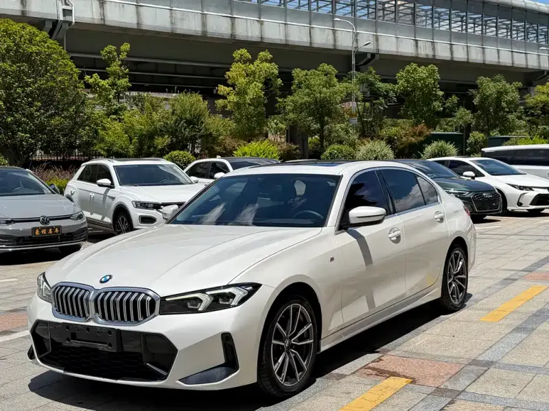 BMW 3 Series, 2023