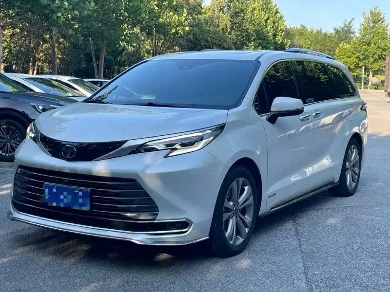 Toyota Sienna, 2023