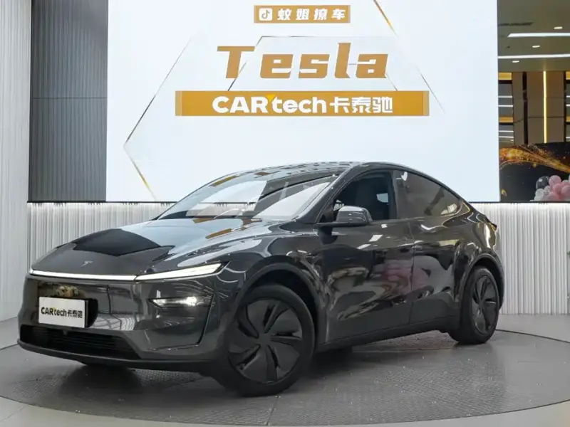 Tesla Model Y, 2026