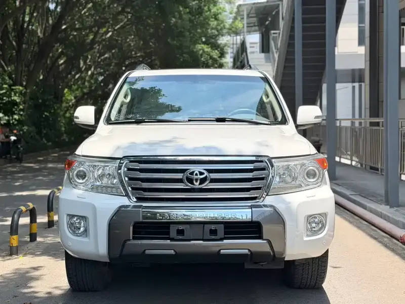Toyota Land Cruiser, 2013